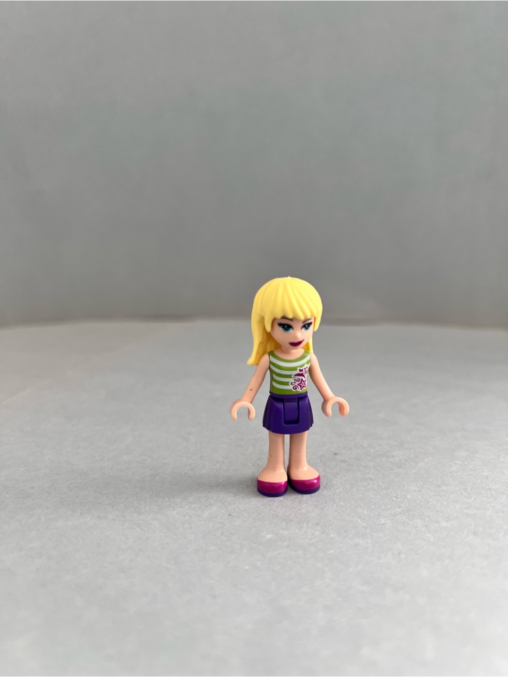 LEGO Friends Stephanie mini-doll figure